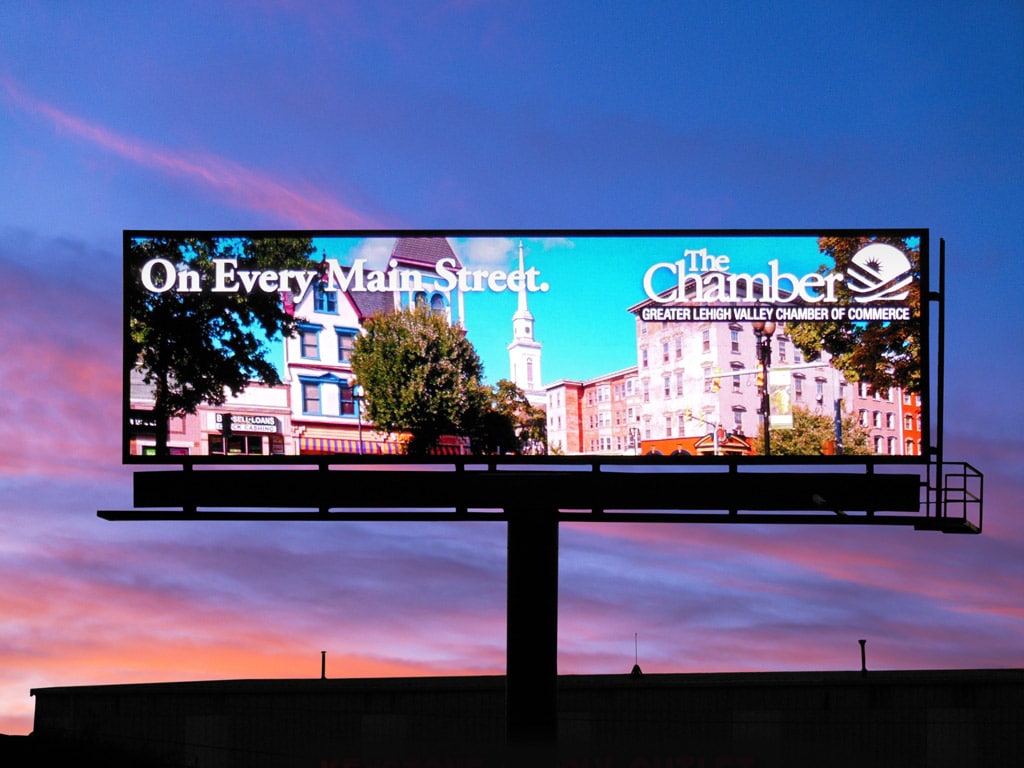 A billboard using Formetco's F360 software with Vistar programmatic monetization platform