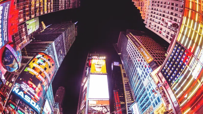 LED digital billboard features — High-resolution LED billboard display showing vibrant advertisement for maximum ad recall.